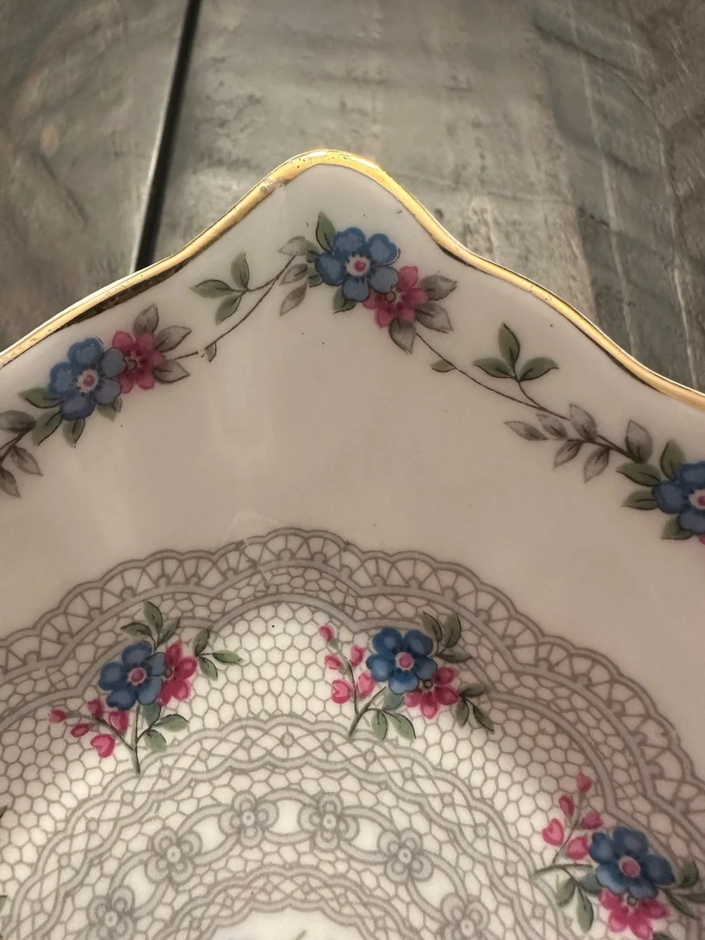 Vintage Tuscan Honiton Lace Trinket Dish Fine English Bone China